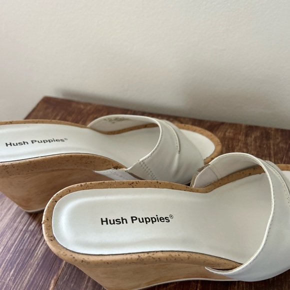 Hush Puppies White Women's Slide Sandals - Picture 4 of 6